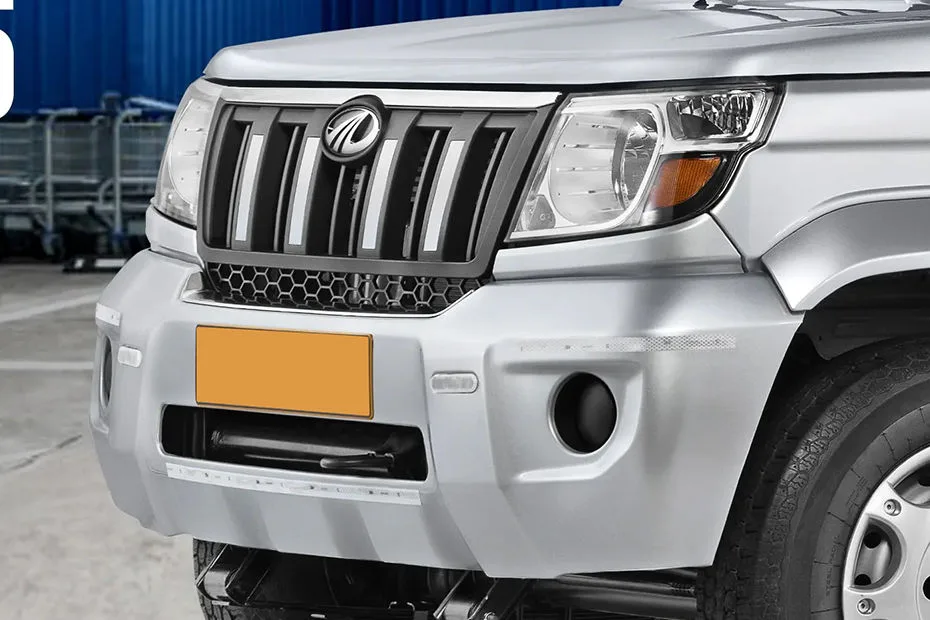 Bolero Maxx Pik-Up, front grille styling