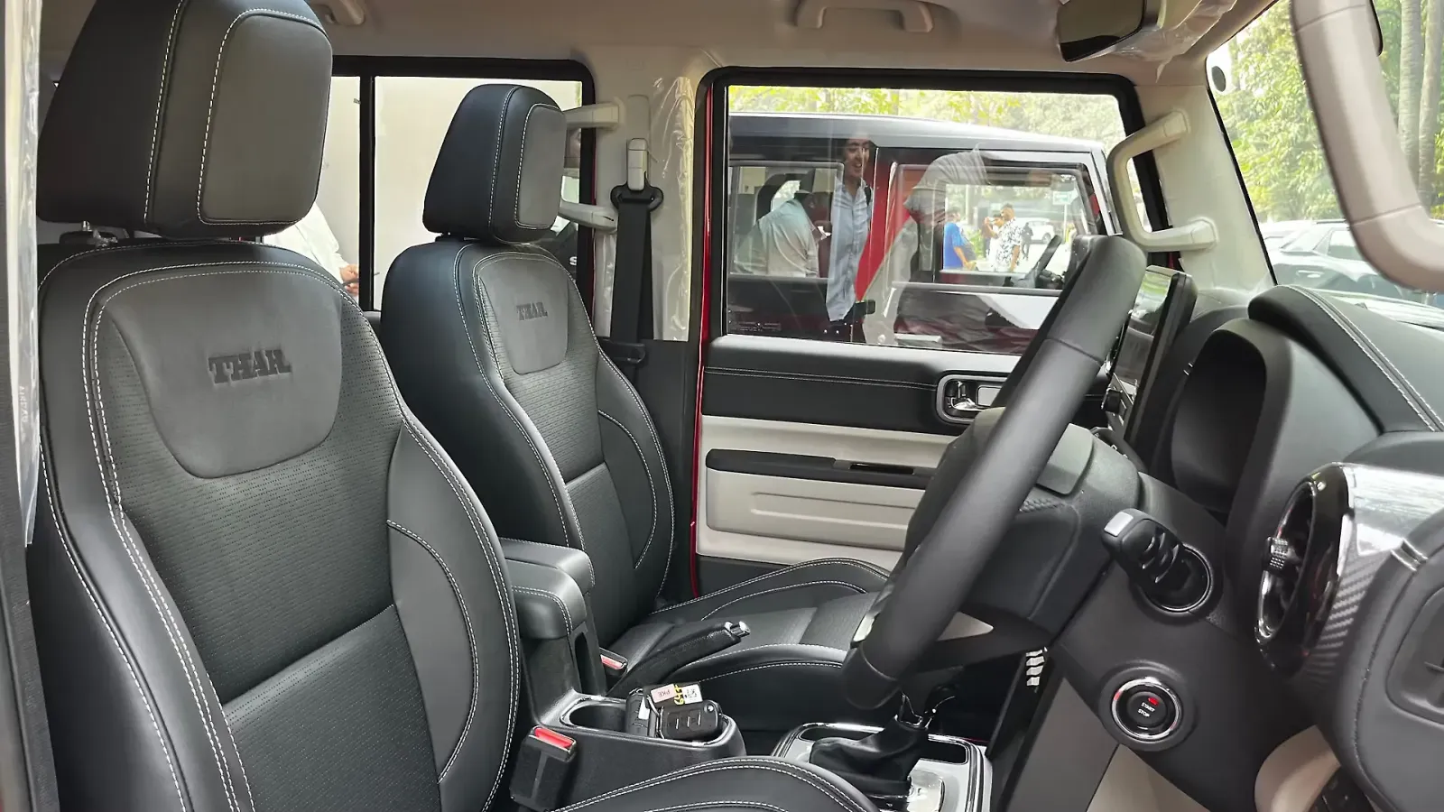 Thar Roxx front seats