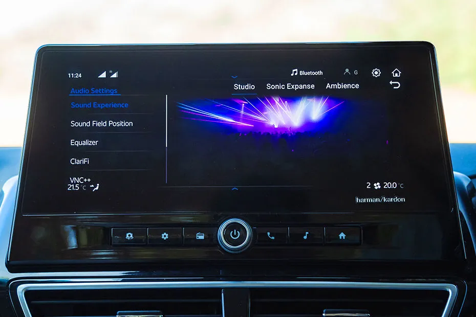 XUV 3XO infotainment system