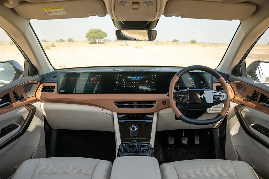 XUV 7XO dashboard